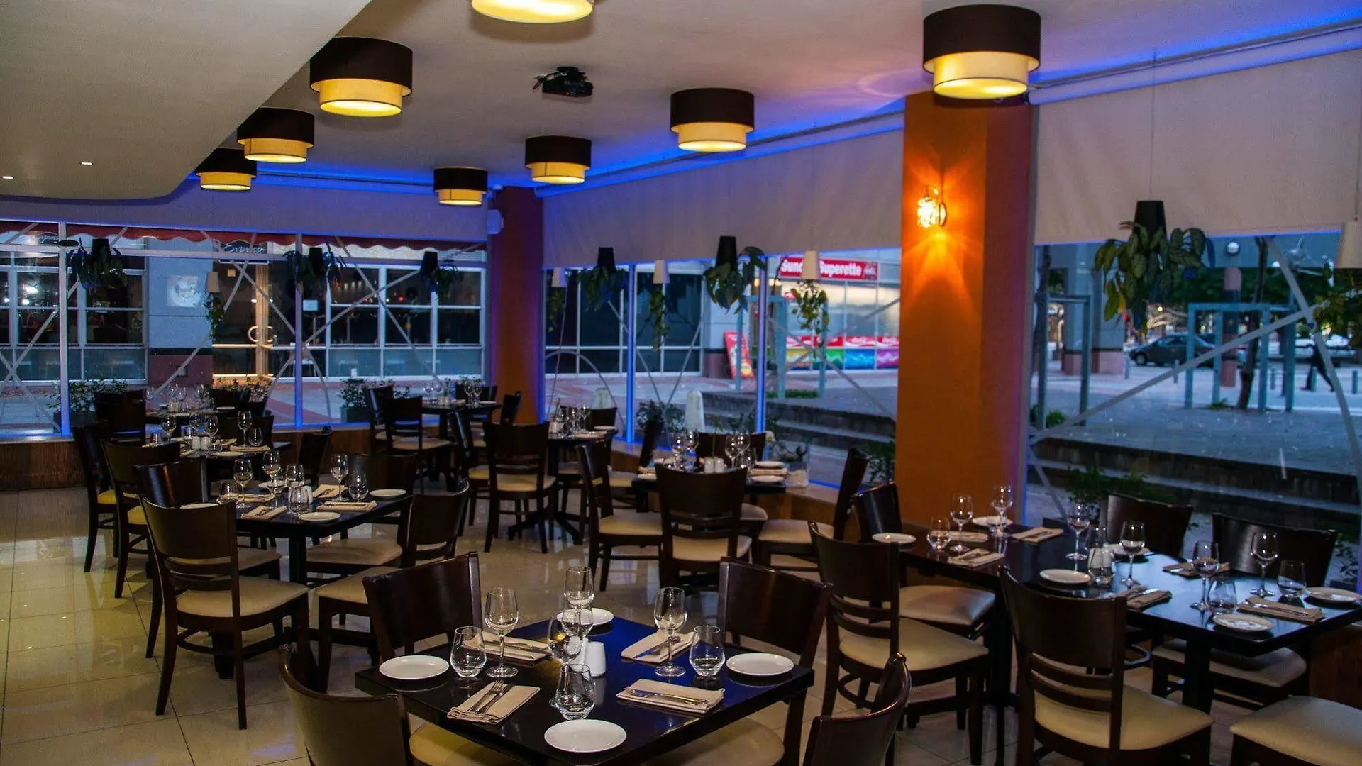 Circa Luxury Apartment Hotel Cape Town Aparthotel